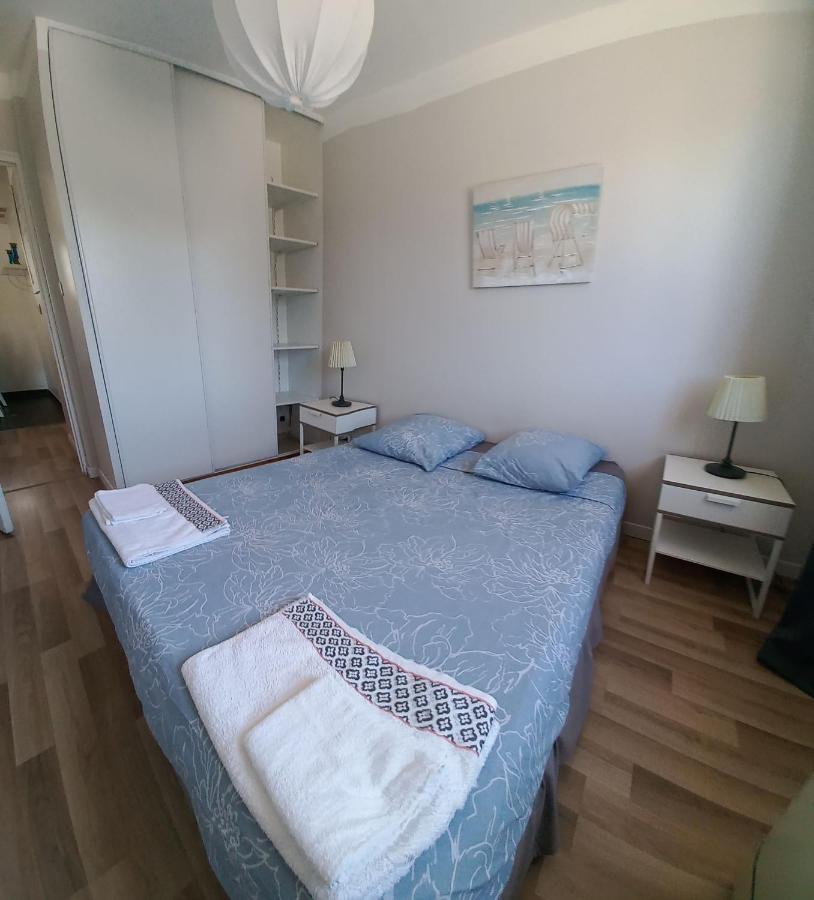 "L'Hippocampe", Climatise, 60 M2 , 2 Chambres, Tres Calme, Plage Des Sablettes Et Commerces A 3 Minutes A Pied, Wifi, Parking Gratuit, Lit King Size ลาแซน-ซูร์-แมร์ ภายนอก รูปภาพ